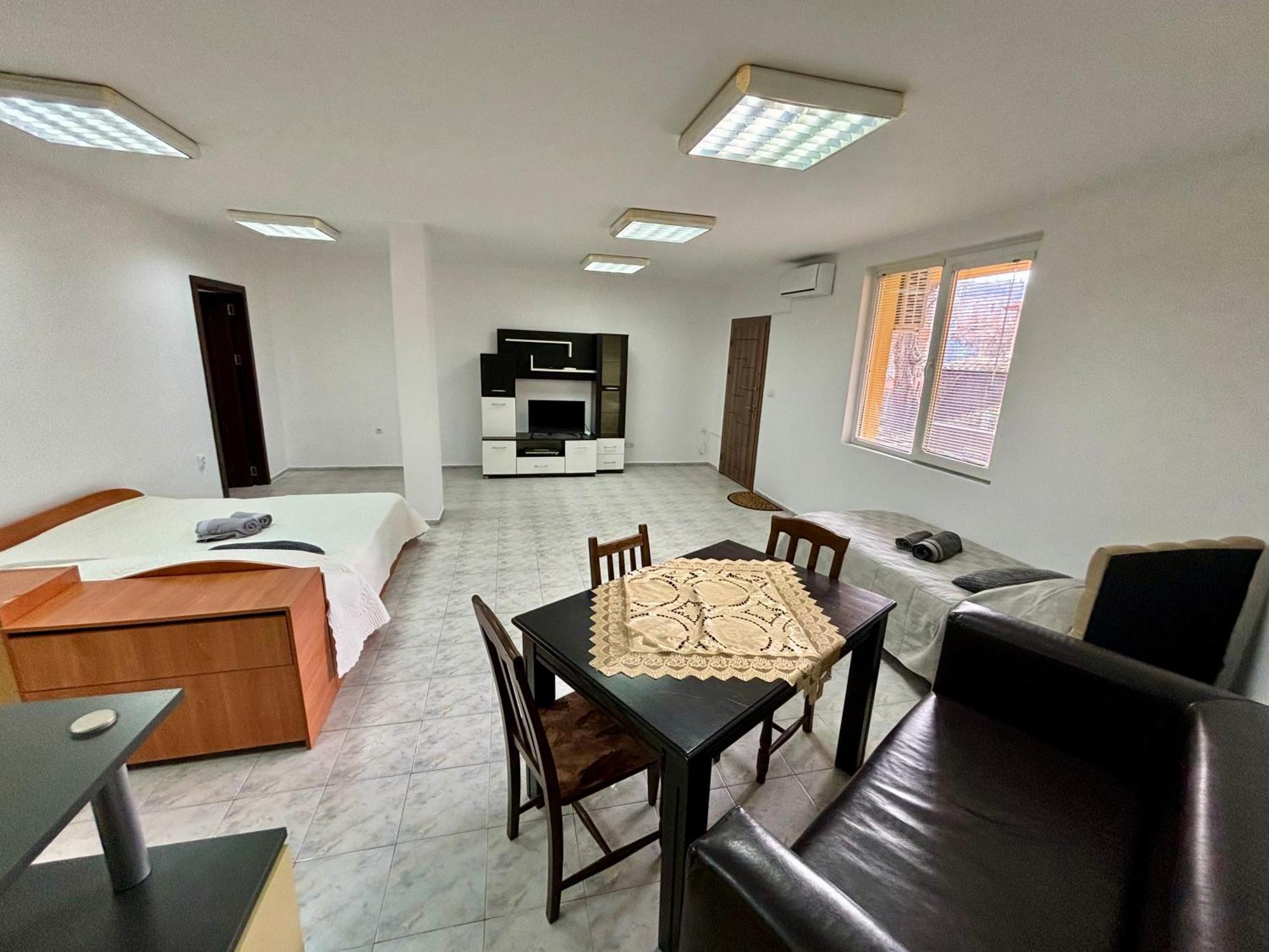 Yuliya'S House Apartment Габрово Екстериор снимка